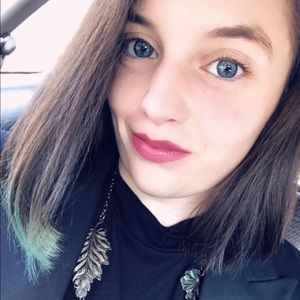 Meet Your Posher, Lori!